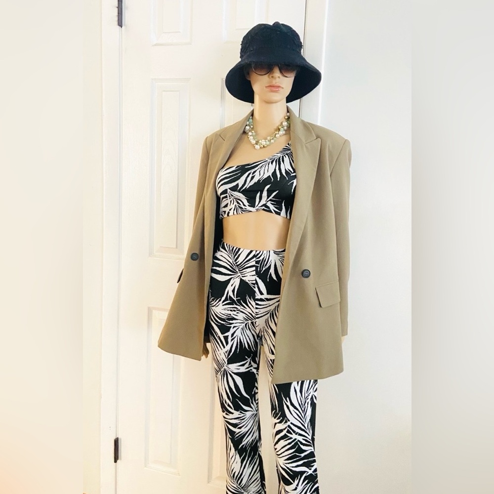 Zara women’s Black 2 Piece Set Top-Pants Print High Waist Elastic Waistband Sz S